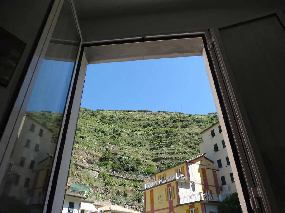 Irma Manarola Apartment